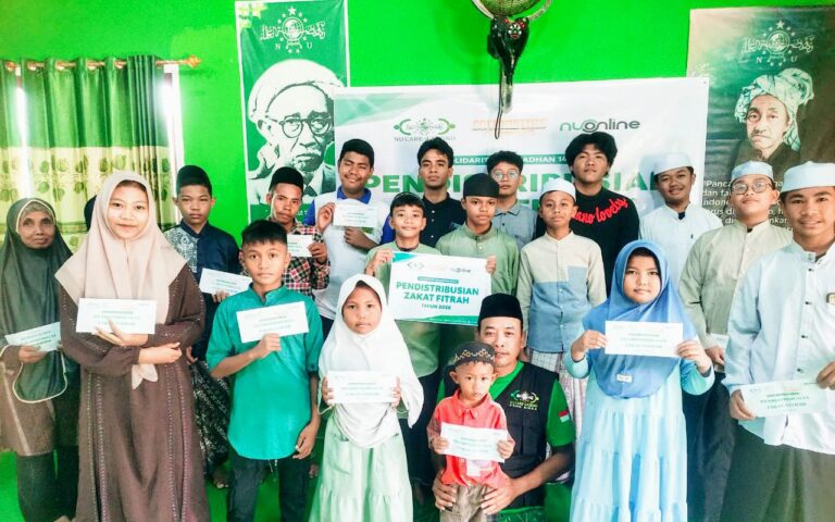 NU Care-LAZISNU Tembus Wilayah 3T. Di  Sikka, 40 Mustahik Terima Zakat Fitrah