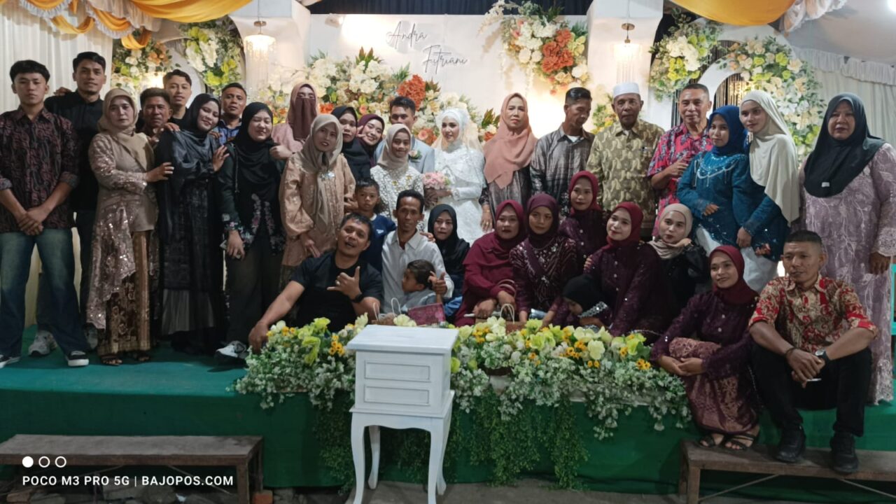 Akad dan Kerinduan yang Lama Tersimpan